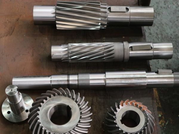 ダミー画像：補修・組立