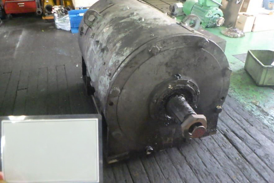 直流電動機の分解前(負荷側)